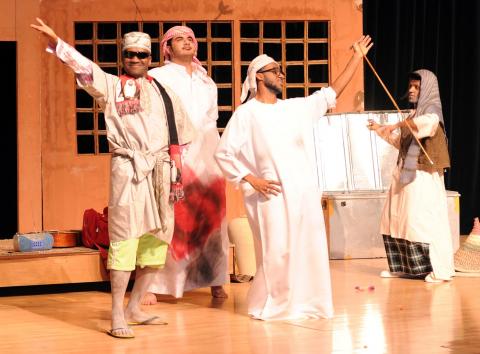 مركز سلطان بن زايد يستضيف فريق كلنا خليفة في «مسرحية طوي عتيج»