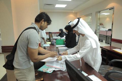 قسم القضايا العمالية في محاكم دبي يحصل مبلغ مليون درهم من خلال مبادرة التحصيل الفوري الرسوم 
