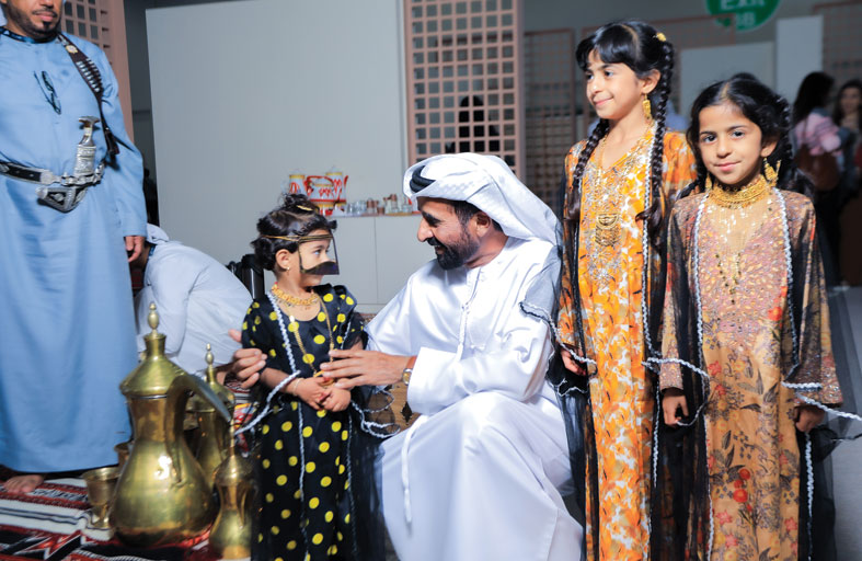 مسلم بن حم يزور مهرجان العين التراثي ويشيد بدوره في صون الموروث الإماراتي 