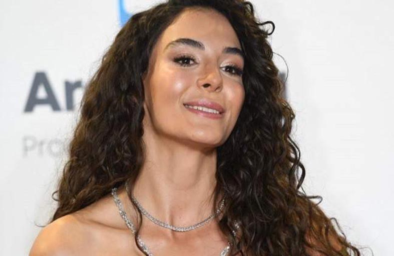 إيبرو شاهين تكشف عن صعوبات مع حبيبها