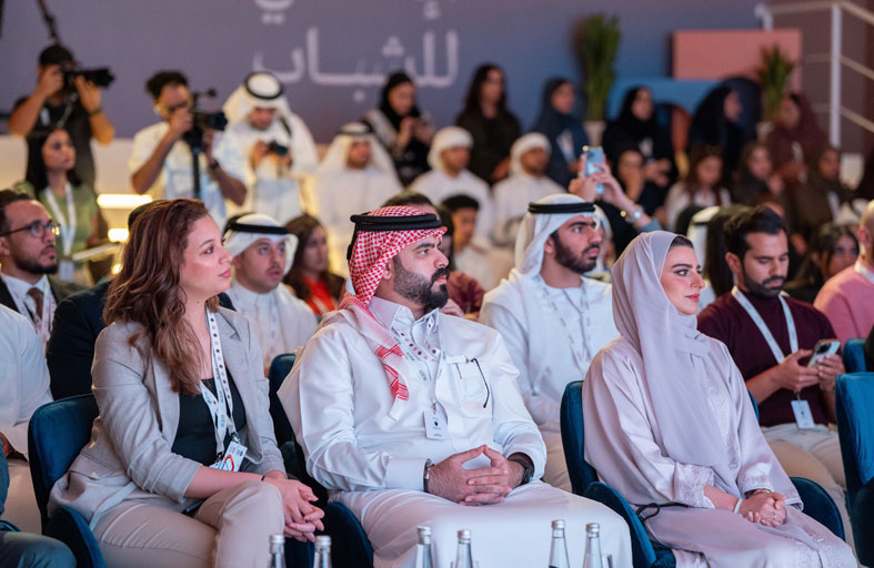 لطيفة بنت محمد تشهد افتتاح الدورة الأولى للمنتدى الإعلامي للشباب