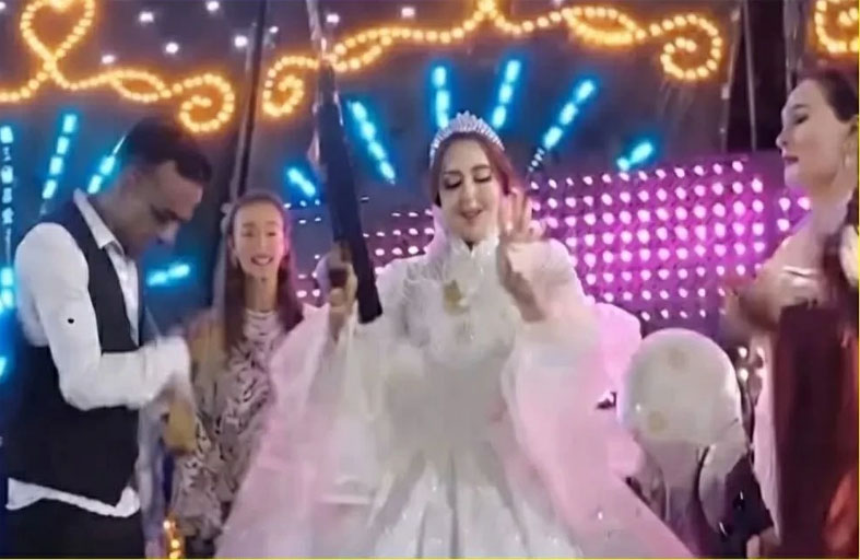 القبض على عروس رقصت بسلاح آلي 