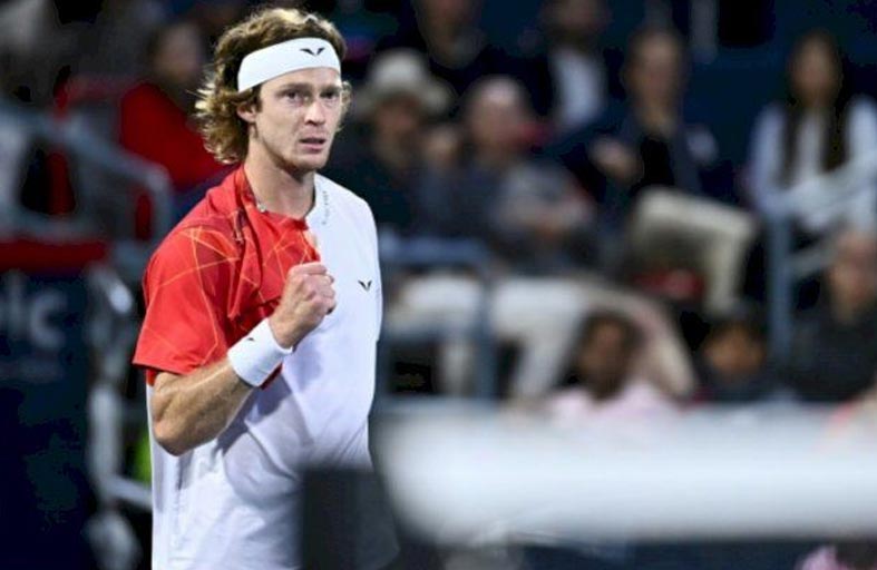 روبليف يواجه بوبيرين في نهائي دورة مونتريال