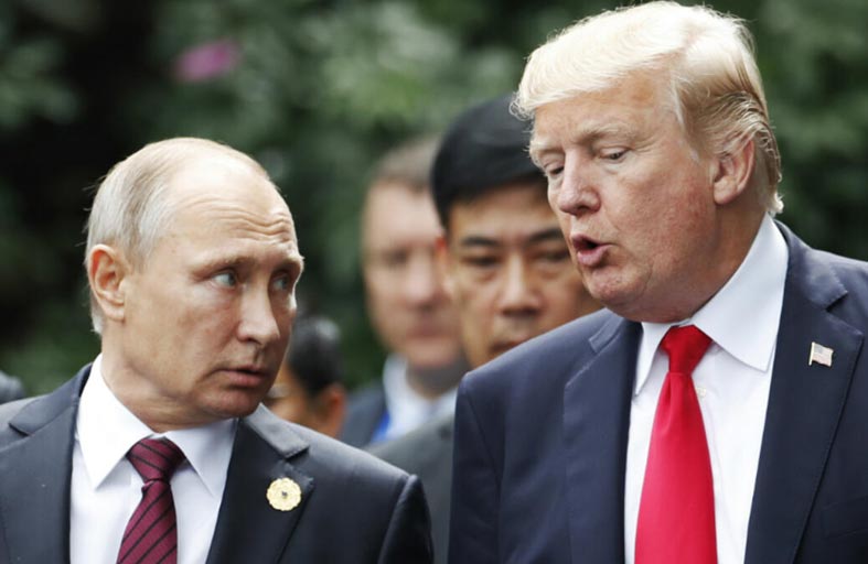 مستشار أمريكي: بوتين استغل غرور ترامب لفرض سيطرته عليه 