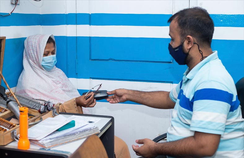 نور دبي و ذا فريد هولوز توقعان شراكة استراتيجية لعلاج أمراض العيون في بنغلاديش