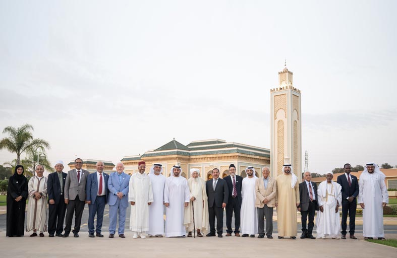 حمدان بن زايد يستقبل وفد منتدى أبوظبي للسلم