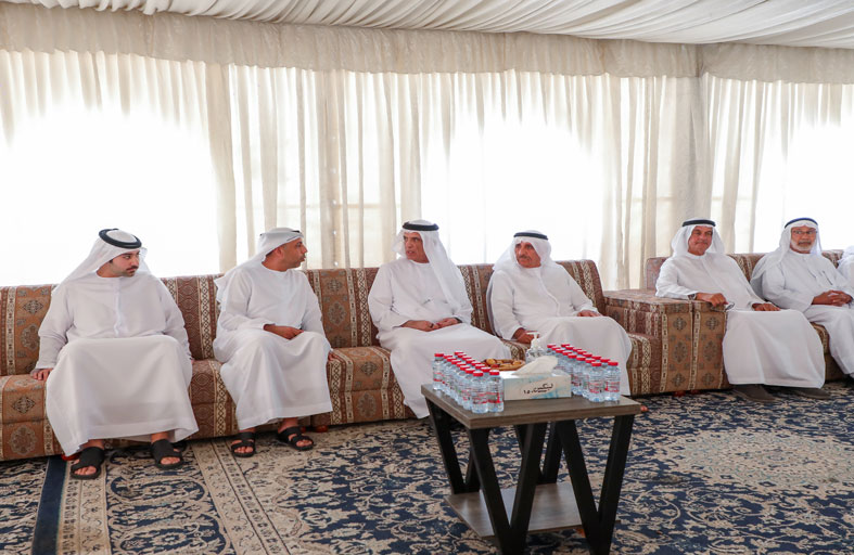 حاكم رأس الخيمة يعزي في وفاة والدة يوسف عبيد النعيمي 