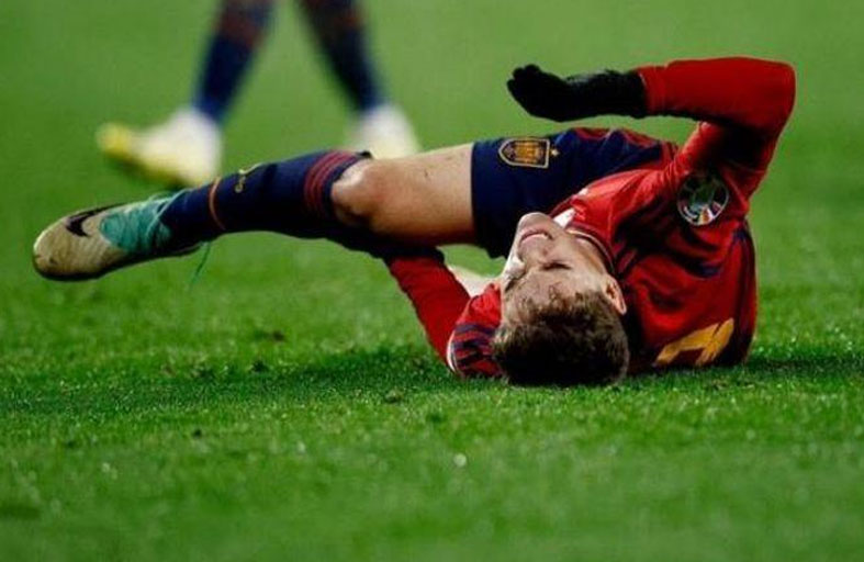 إصابة خطيرة في ركبة الإسباني غافي 
