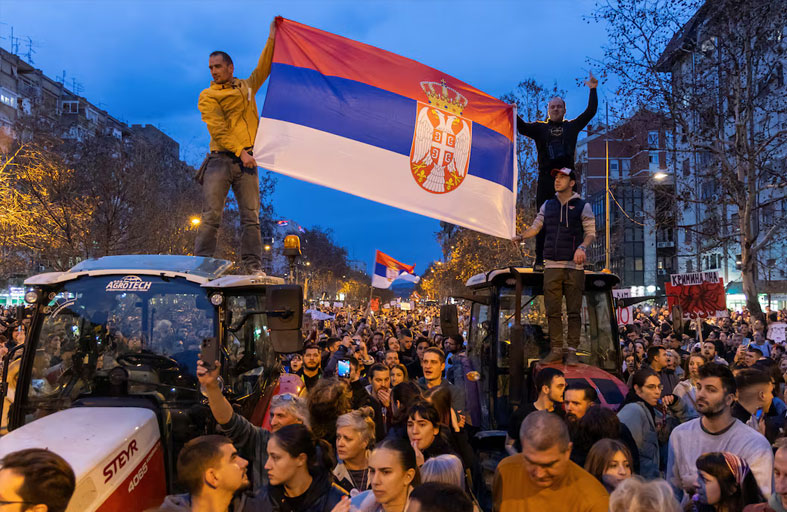 بين ضغط الانتخابات وقمع الاحتجاجات.. صربيا تواجه سيناريو الانفجار