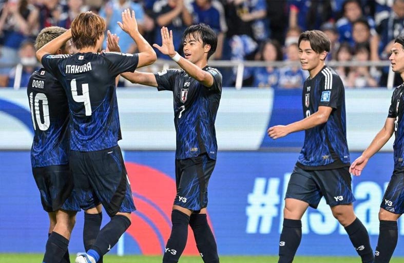 ارتفاع أسهم اللاعبين اليابانيين في الدوري الإنكليزي 