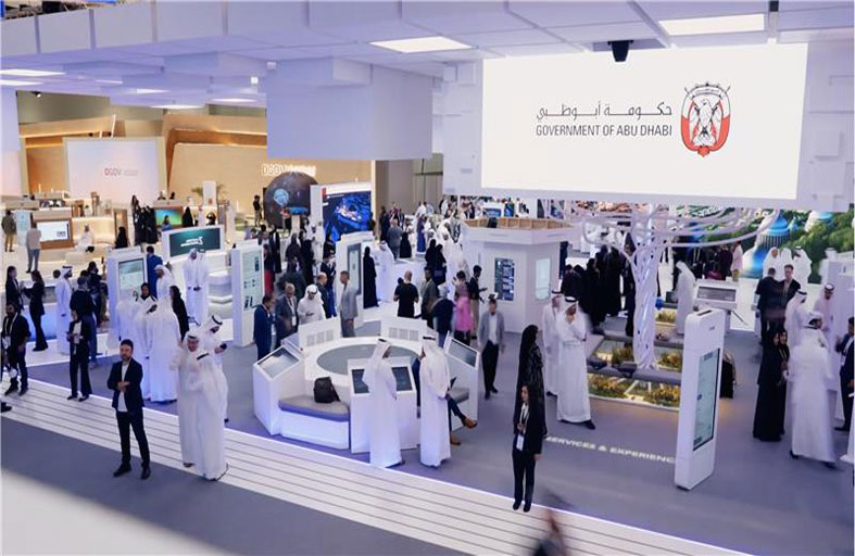 دائرة تنمية المجتمع – أبوظبي تستعرض مبادرات الذكاء الاصطناعي لتعزيز جودة الحياة