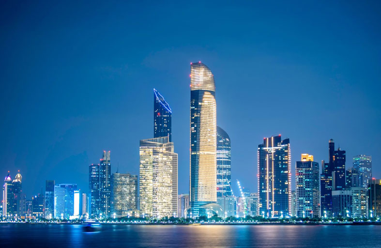 الإمارات في 2023.. مراسيم وقرارات تستهدف رفاهية المجتمع وتعزز جاذبية الدولة عالميا