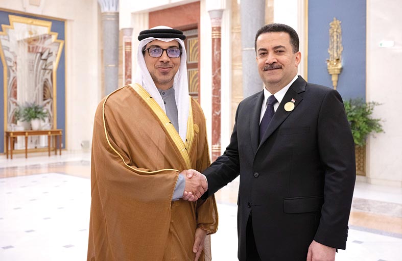 منصور بن زايد يلتقي رئيس الوزراء العراقي على هامش القمة العربية