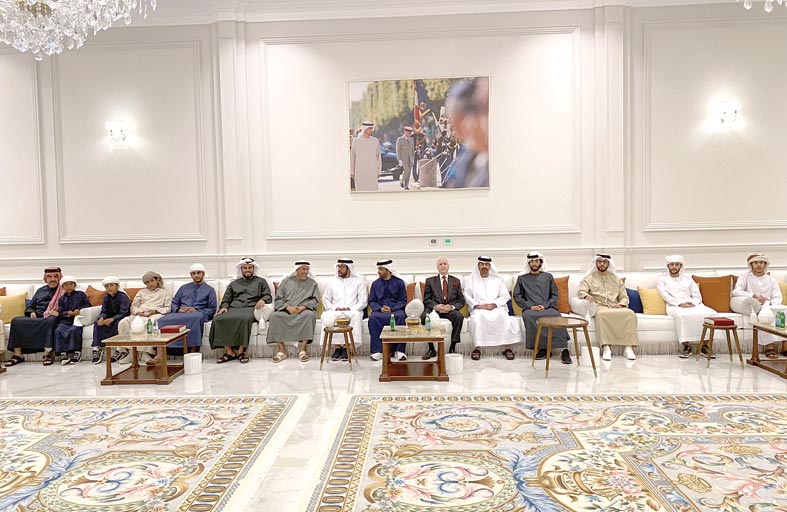 مجلس بن حم يقيم جلسة عصف ذهني لتباحث مبادرات «عام الاستدامة»