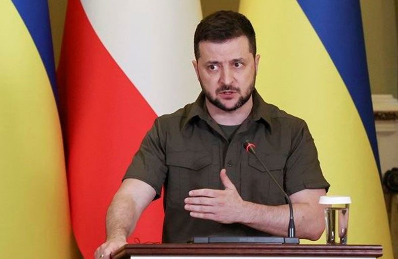 زيلينسكي: عشرات الآلاف قتلوا في ماريوبول 