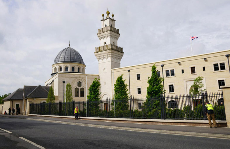 «زايد الخير» .. إرث خالد يشع نورا في جميع أنحاء العالم 