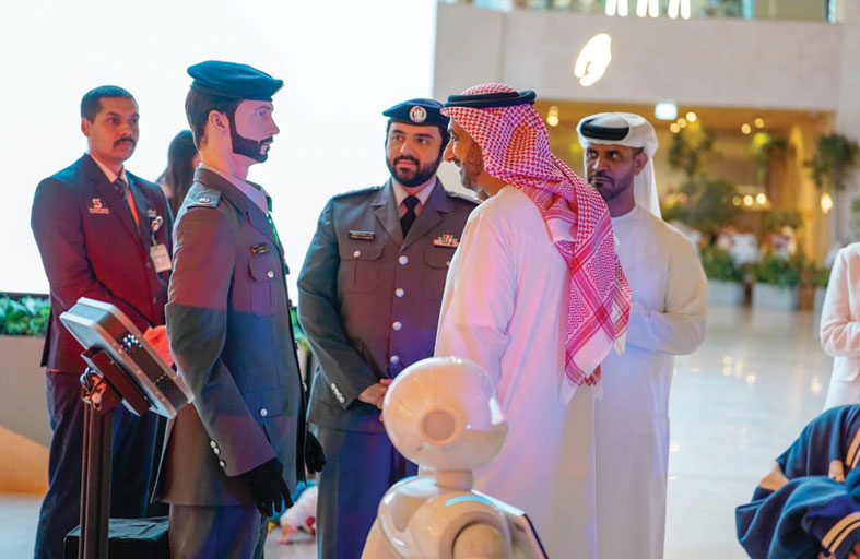   شرطة أبوظبي تعرض مشروعات التوعية الرقمية في «الإمارات تبتكر 2025»