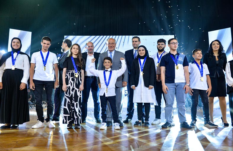 تحدي القراءة العربي يتوج عمر أحمد الشموري بطلا لدورته الثامنة في لبنان