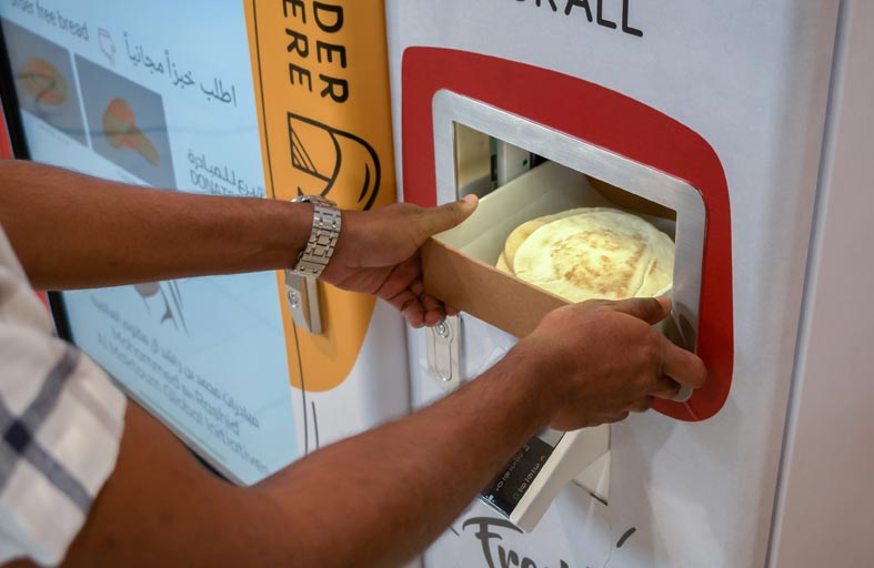 «خبز السبيل» مبادرة خيرية مبتكرة تدعم الفئات المتعففة وترسخ مكانة الإمارات الإنسانية ورسالتها الخيرية السامية