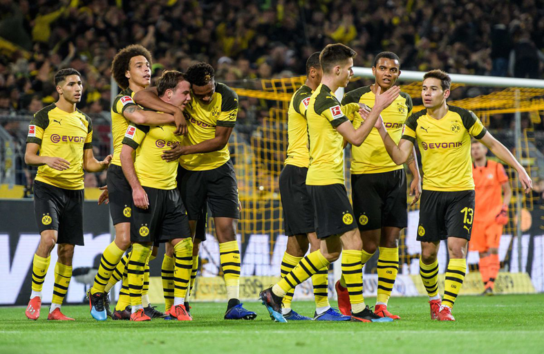 دورتموند يستضيف فرايبورع وبايرن يواجه هرتا برلين