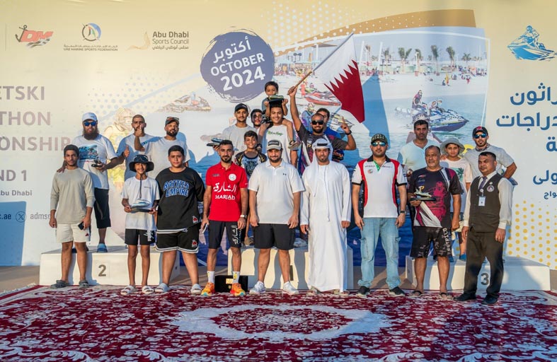 عبدالعزيز النعيمي بطلا  لـ«ماراثون الإمارات للدراجات المائية»