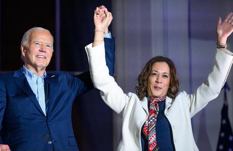 بايدن وهاريس يحذران من خطر ترامب على الديموقراطية