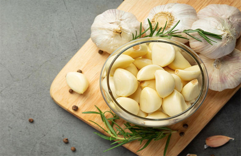 الثوم.. صيدلية فوائد صحية