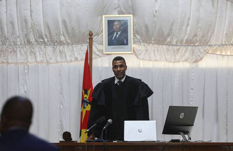 أحكام بالسجن على 11 مقربا من السلطة في موزمبيق 