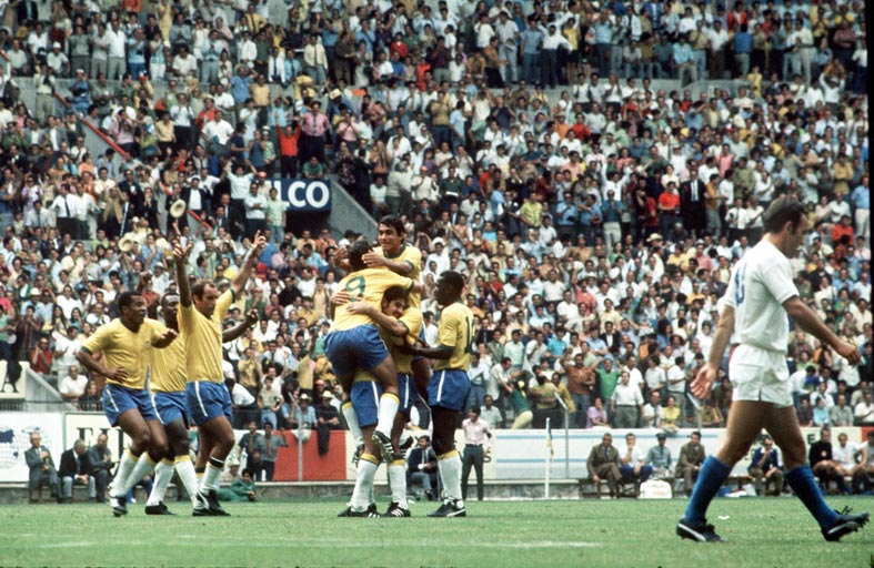 الكرة المكسيكية.. تاريخ طويل ومكانة عالمية مرموقة