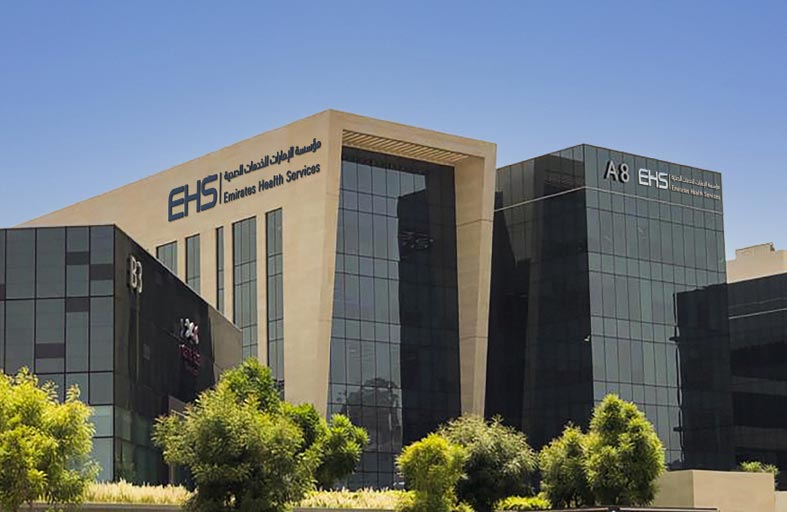 الإمارات الصحية:813 مريضاً أجروا عمليات زراعة أسنان خلال العام الجاري