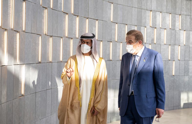 خليفة بن طحنون يستقبل رئيس مجلس النواب الأردني في واحة الكرامة