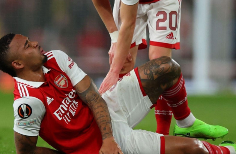 الإصابة تحرم أرسنال من جهود مهاجمه جيزوس 