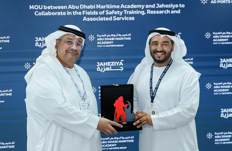 تعاون بين ايدج وأكاديمية أبوظبي البحرية في مجالي السلامة من الحرائق والتدريب البحري