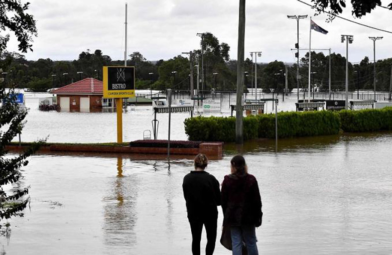 السيول تغرق مدينة سيدني الأسترالية بعد أمطار غزيرة 