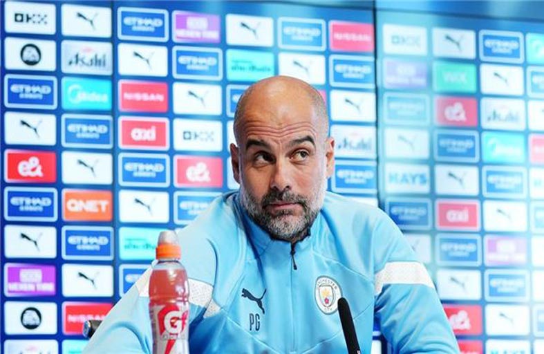 غوارديولا: الهزيمة أمام يونايتد موجعة