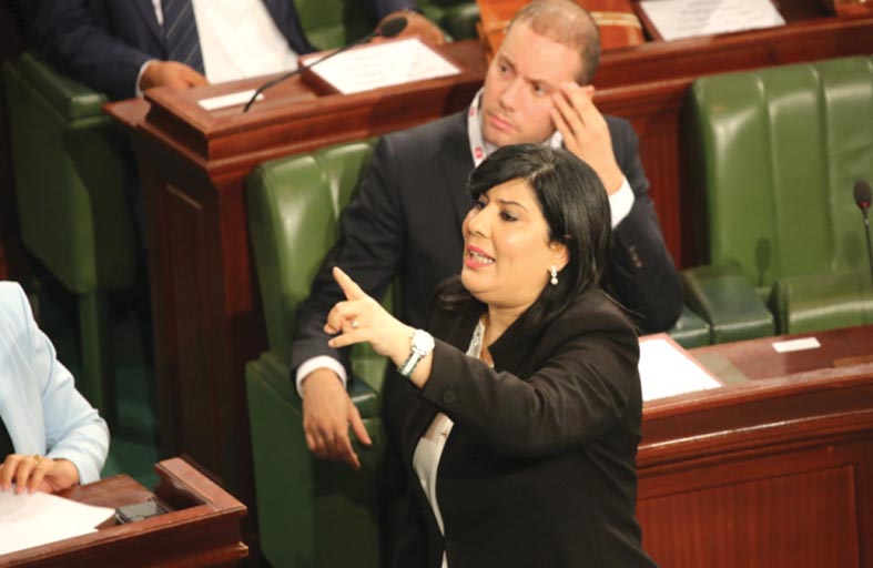 الغنوشي في قفص الانتقادات..و نواب يوجهون سهامهم