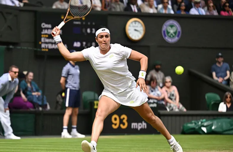 أنس جابر.. «طفلة من المنستير» أوقفت العالم على قدميه