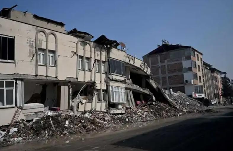 الحزن يخيم على السوريين في الجزائر بسبب «كارثة الزلزال»