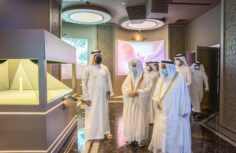 سلطان القاسمي يفتتح مجمع القرآن الكريم بالشارقة