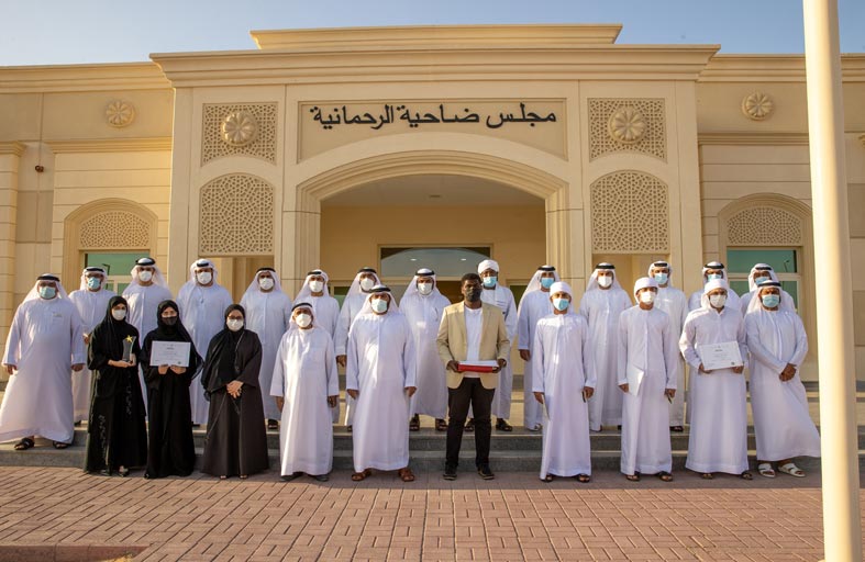 مجلس ضاحية الرحمانية بالشارقة يحتفي بأوائل الثانوية العامة على مستوى الضاحية