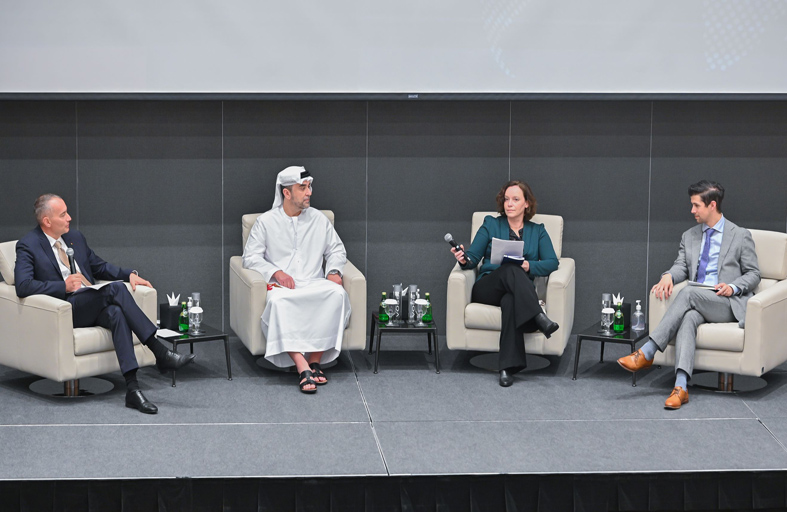 أكاديمية أنور قرقاش الدبلوماسية تناقش دور الدبلوماسية العامة في مجال الشؤون الدولية الخارجية