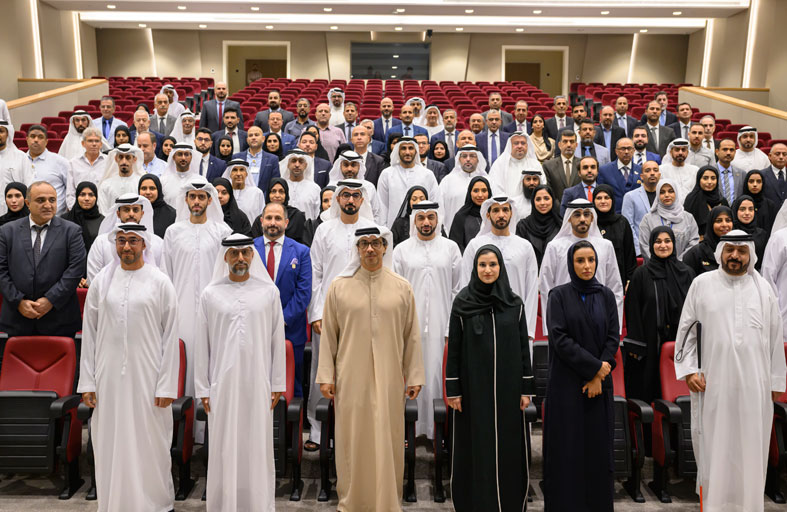  منصور بن زايد يعلن افتتاح 11 مجمعاً جديداً ضمن مشروع مجمعات زايد التعليمية على مستوى الدولة