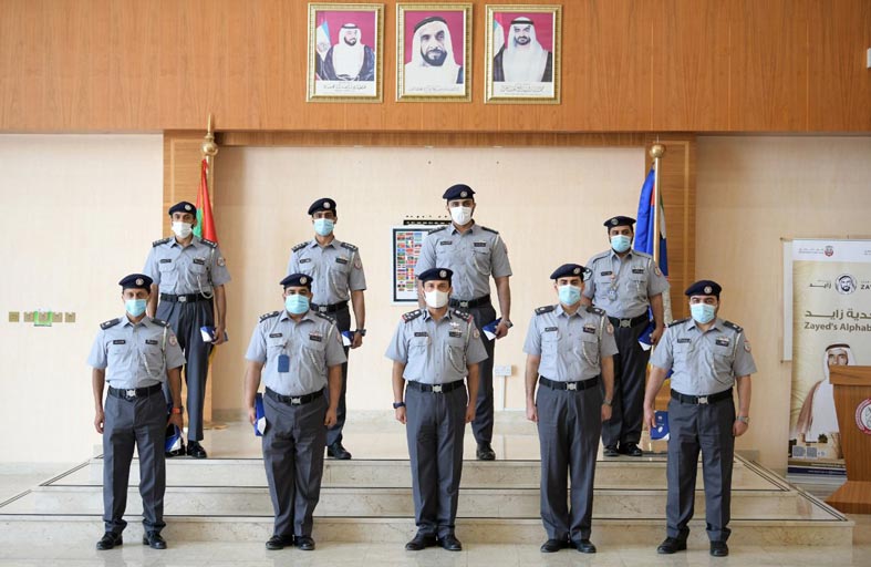 شرطة أبوظبي تكرم 312 متميزًا في حافز