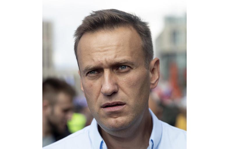 نافالني يمثل أمام القضاء وعقوبة السجن تلوح في الأفق 