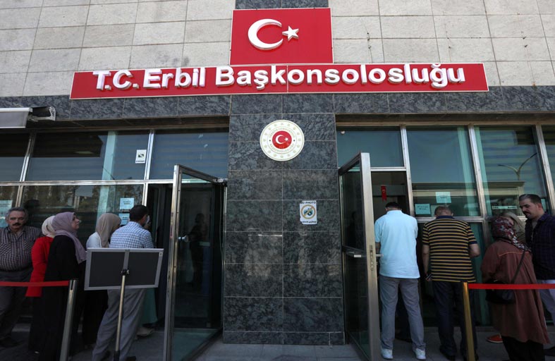  أكراد العراق يراقبون عن كثب الانتخابات التركية 