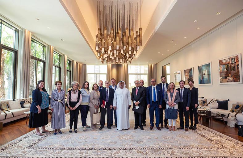 قرقاش يلتقي وفدا رفيع المستوى  من مؤسسة «راند»