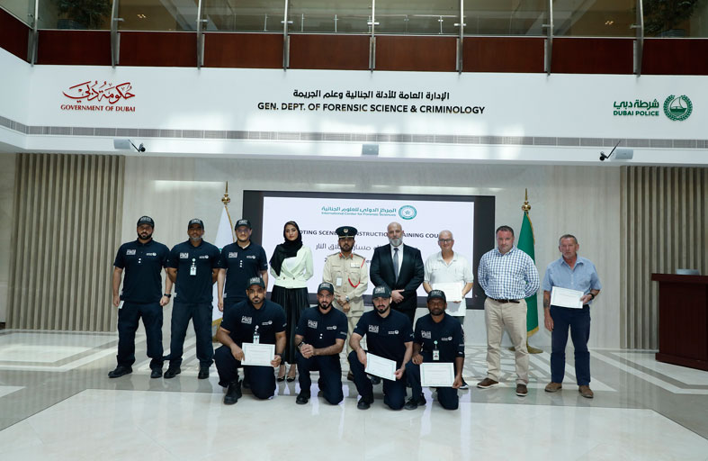 شرطة دبي تختتم دورة «إعادة بناء مسارح إطلاق النار»