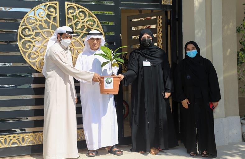 بلدية مدينة دبا الحصن تنظم فعاليات أسبوع التشجير الـ42