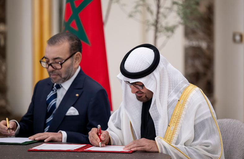 رئيس الدولة وملك المغرب يوقعان «إعلاناً نحو شراكة مبتكرة وراسخة»