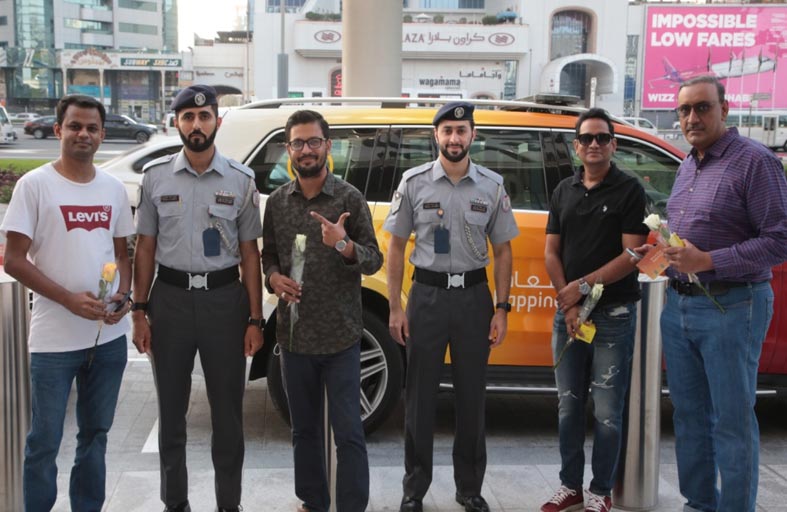 دورية السعادة تنشر الإيجابية بين جمهور إكسبو وبرج خليفة و متحف المستقبل